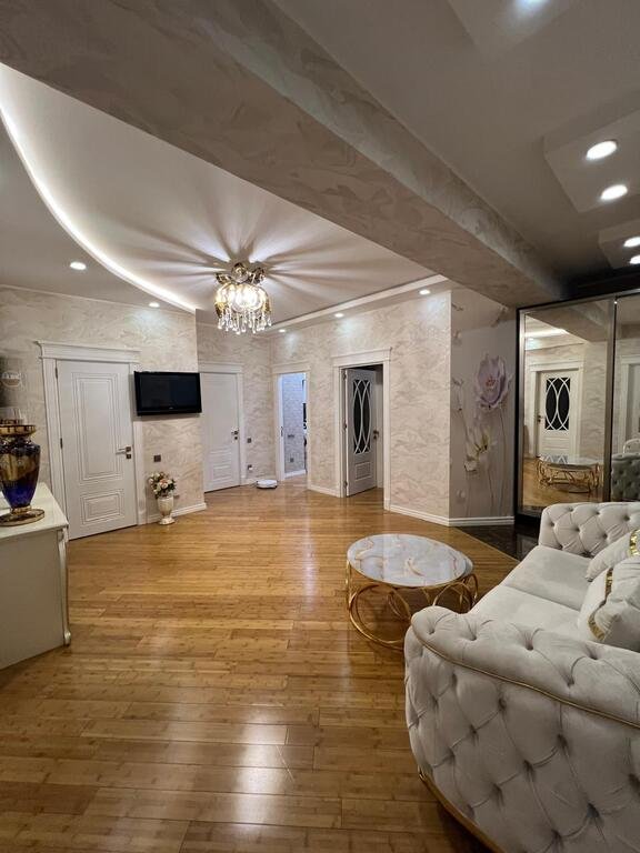 Satılır 3 otaqlı yeni tikili, 125 m², Elmlər Akademiyası m.-2