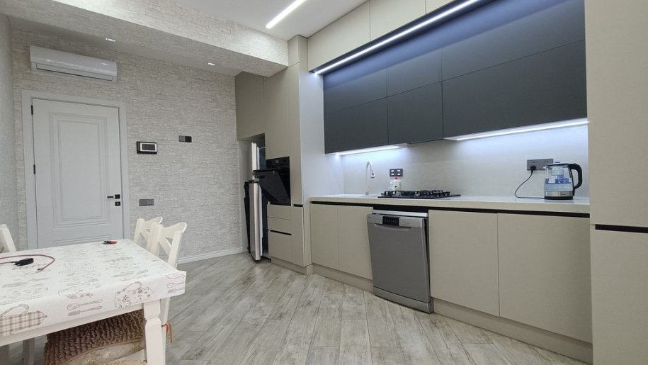 Kirayə verilir 3 otaqlı yeni tikili, 130 m², Xətai m.-5