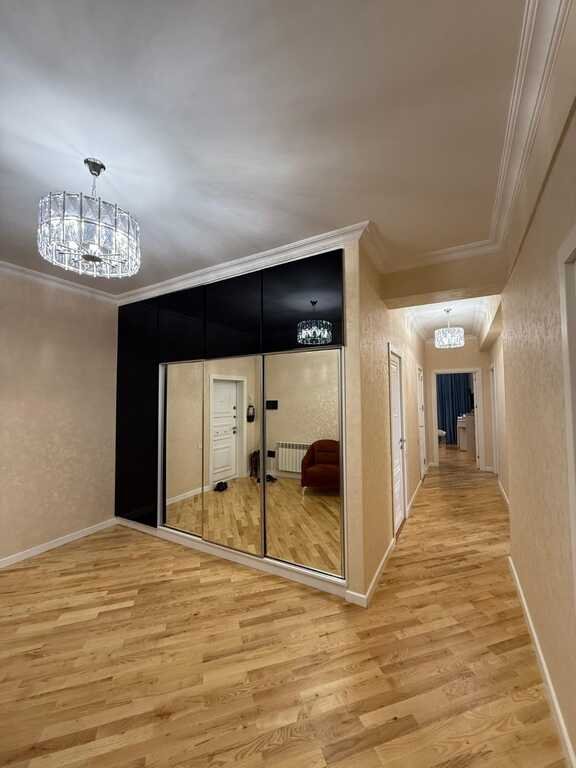 Satılır 3 otaqlı yeni tikili, 125 m², Elmlər Akademiyası m.-10
