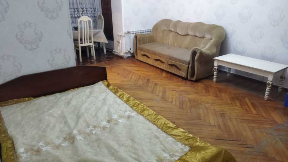 Kirayə verilir 1 otaqlı köhnə tikili, 45 m², Həzi Aslanov m.-1