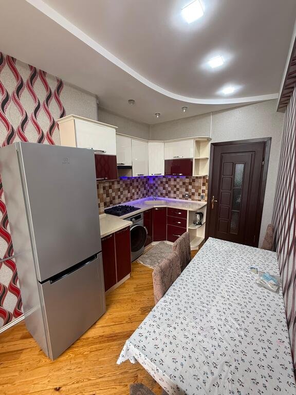 Kirayə verilir 2 otaqlı yeni tikili, 85 m², Neftçilər m.-1