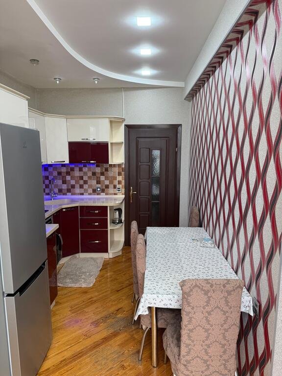 Kirayə verilir 2 otaqlı yeni tikili, 85 m², Neftçilər m.-2