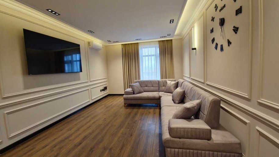 Satılır 3 otaqlı yeni tikili, 107 m², 8 noyabr-1