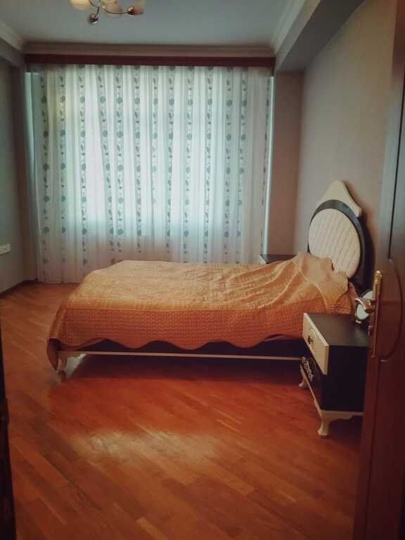 Kirayə verilir 2 otaqlı yeni tikili, 90 m², İnşaatçılar m.-9