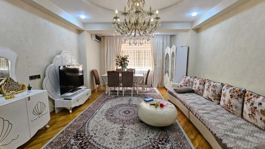 Satılır 4 otaqlı yeni tikili, 143 m², İnşaatçılar m.-1