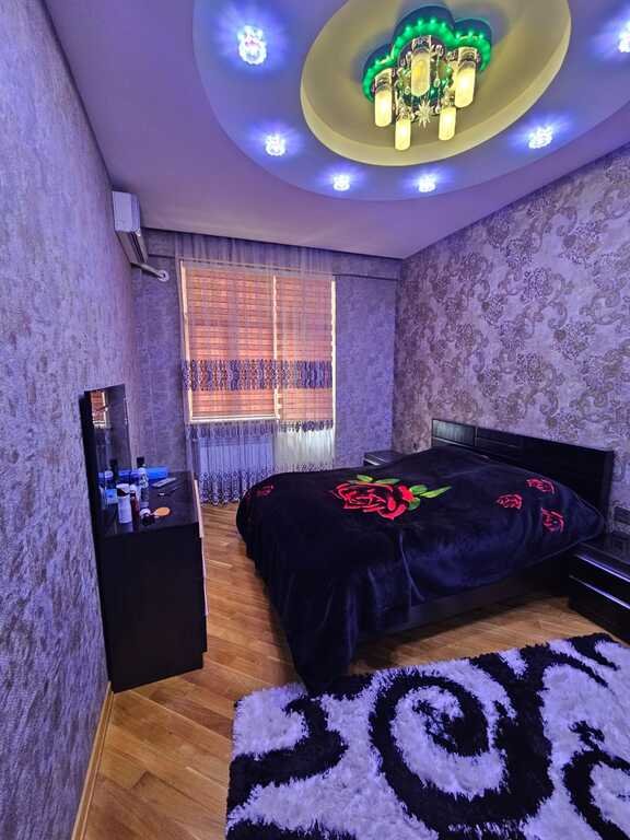 Satılır 4 otaqlı yeni tikili, 143 m², İnşaatçılar m.-3