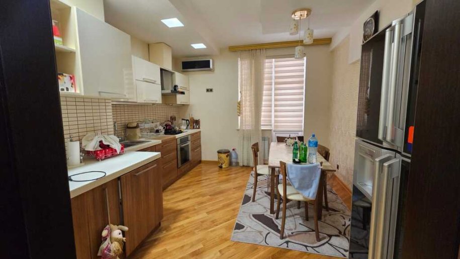 Satılır 4 otaqlı yeni tikili, 143 m², İnşaatçılar m.-10