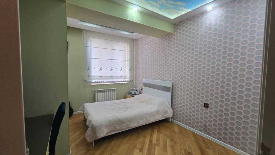 Satılır 4 otaqlı yeni tikili, 144 m², Həzi Aslanov m.-5