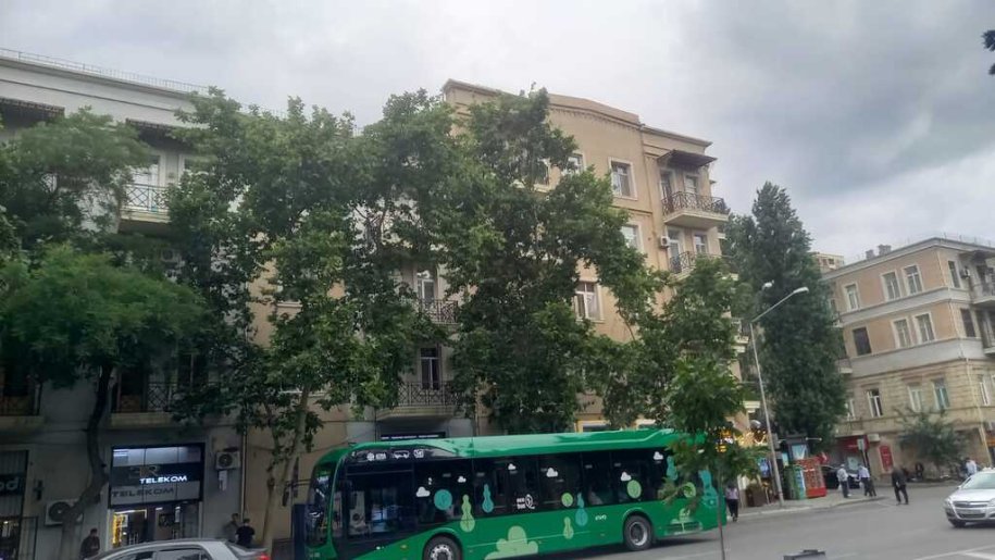 Satılır 2 otaqlı köhnə tikili, 65 m², 28 May m.-3