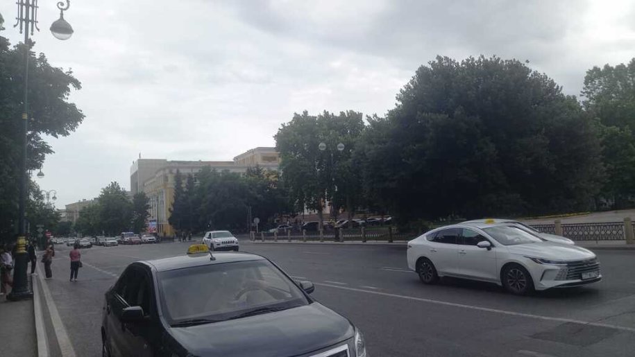 Satılır 2 otaqlı köhnə tikili, 65 m², 28 May m.-6