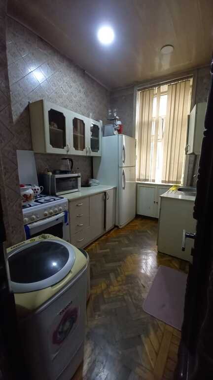 Satılır 2 otaqlı köhnə tikili, 65 m², 28 May m.-13