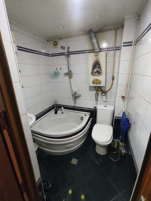 Kirayə verilir 2 otaqlı köhnə tikili, 50 m², İnşaatçılar m.-4