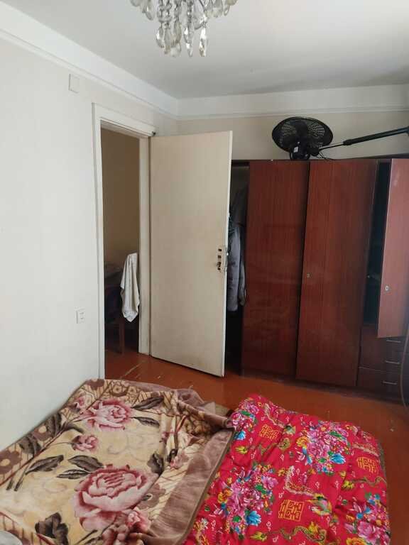 Kirayə verilir 2 otaqlı köhnə tikili, 50 m², İnşaatçılar m.-11