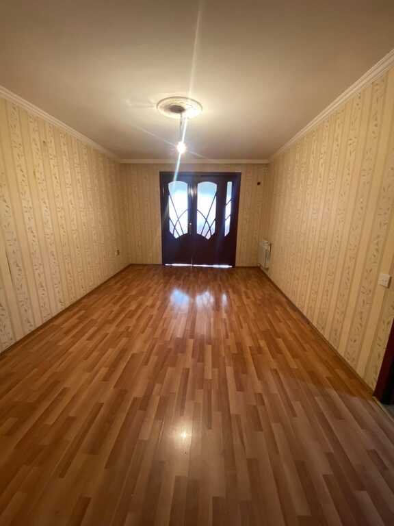 Kirayə verilir 2 otaqlı köhnə tikili, 52 m², İnşaatçılar m.-1