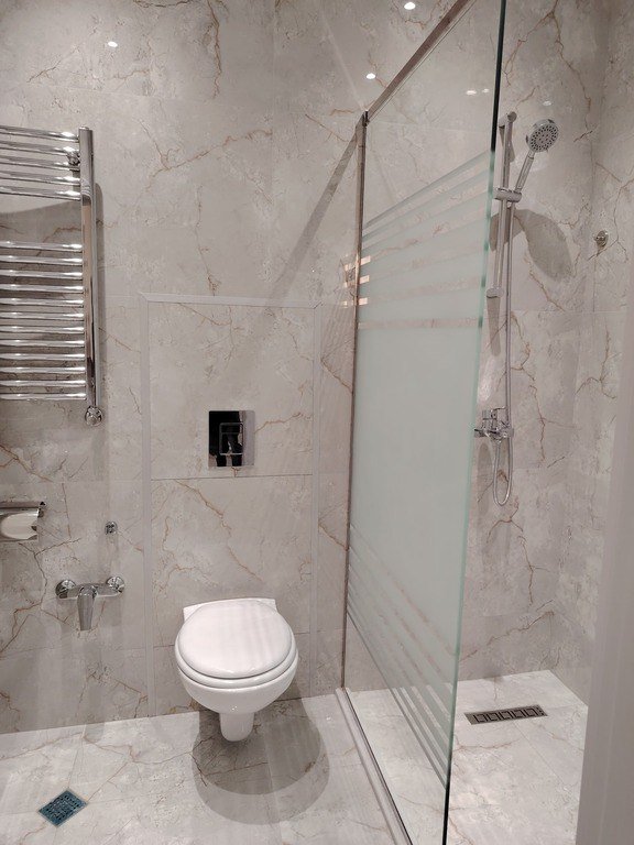 Kirayə verilir 3 otaqlı yeni tikili, 140 m², 28 May m.-6