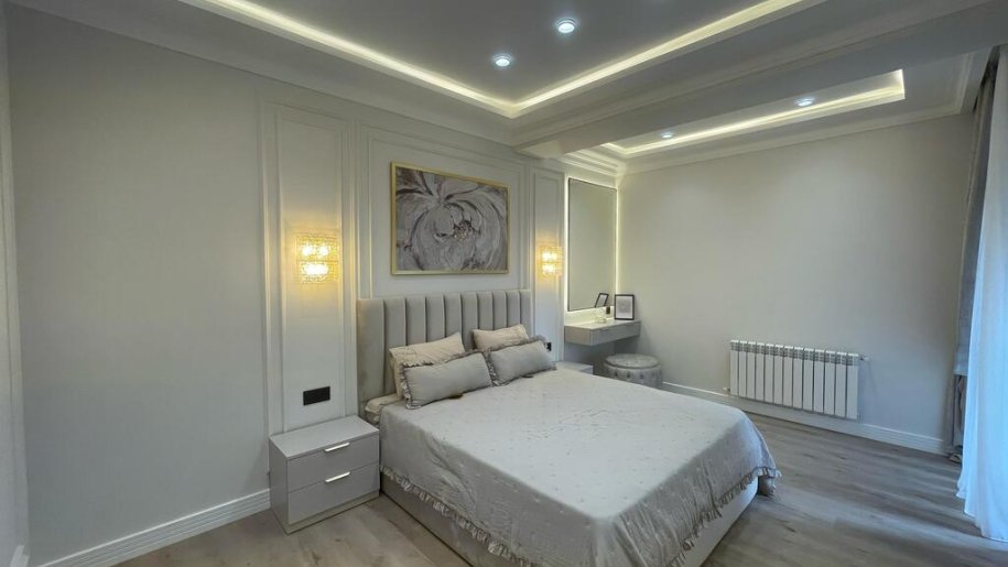 Satılır 3 otaqlı yeni tikili, 140 m², 8 noyabr-4