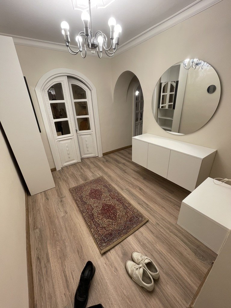 Kirayə verilir 2 otaqlı köhnə tikili, 70 m², 28 May m.-1