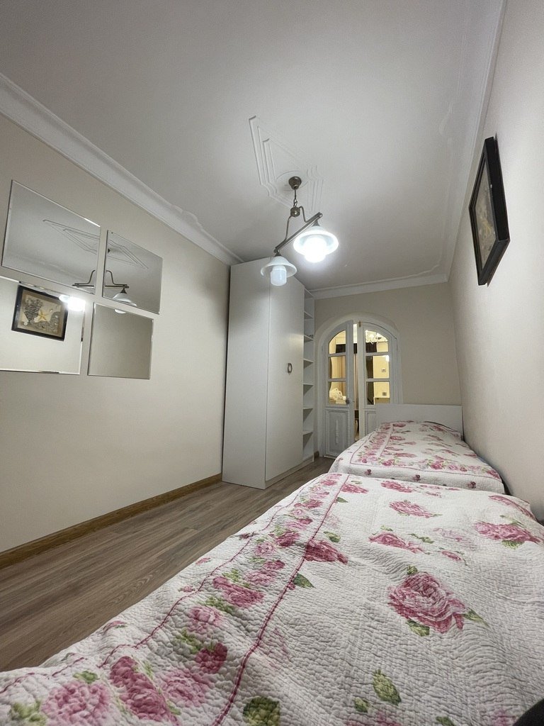 Kirayə verilir 2 otaqlı köhnə tikili, 70 m², 28 May m.-3