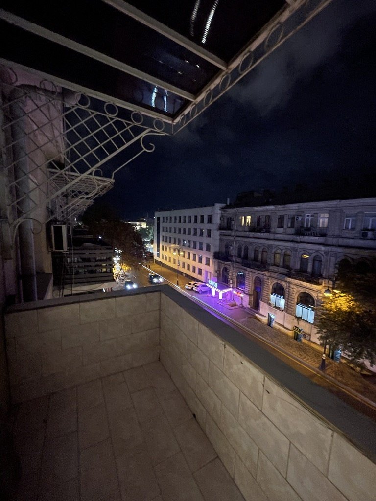 Kirayə verilir 2 otaqlı köhnə tikili, 70 m², 28 May m.-5