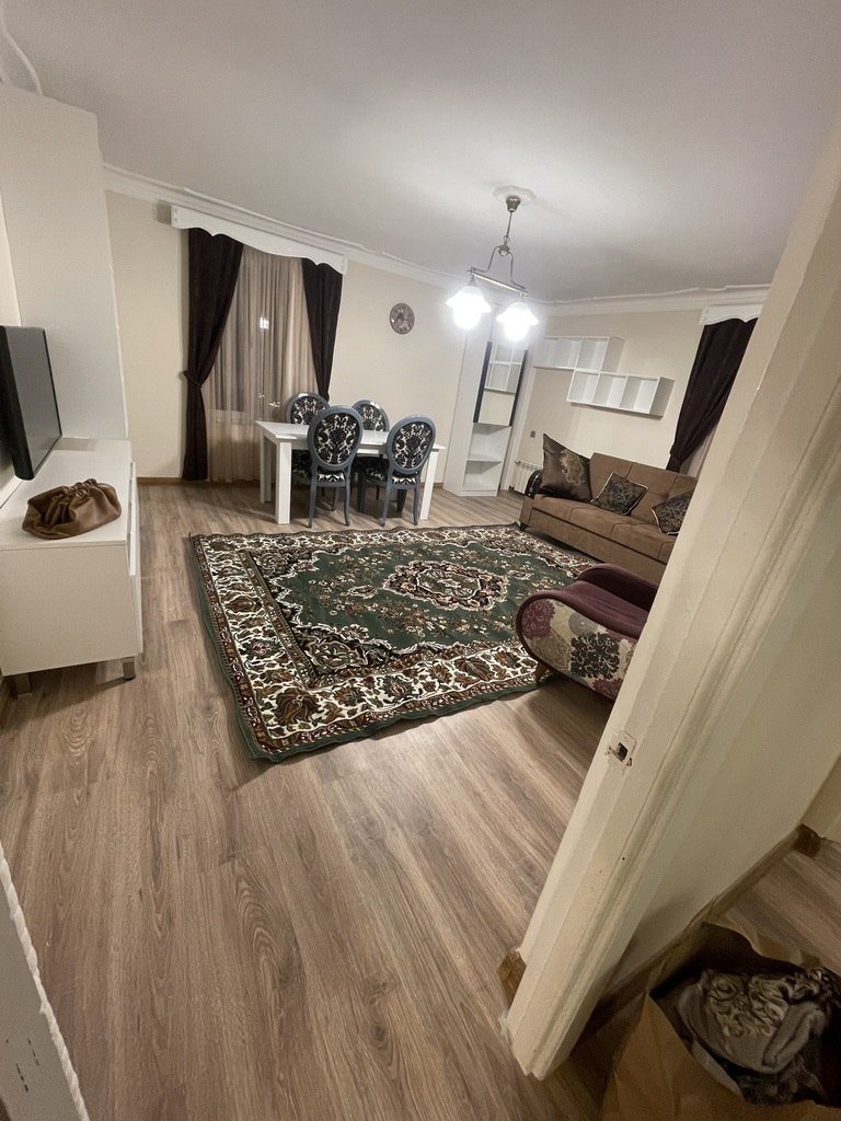 Kirayə verilir 2 otaqlı köhnə tikili, 70 m², 28 May m.-9