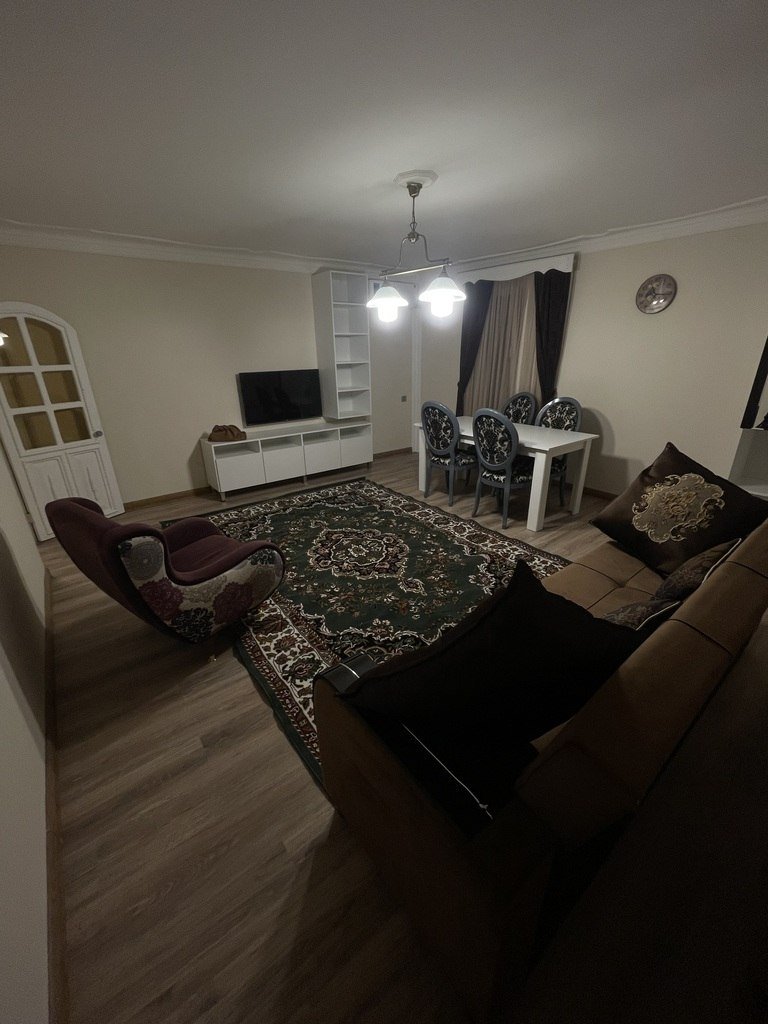 Kirayə verilir 2 otaqlı köhnə tikili, 70 m², 28 May m.-12