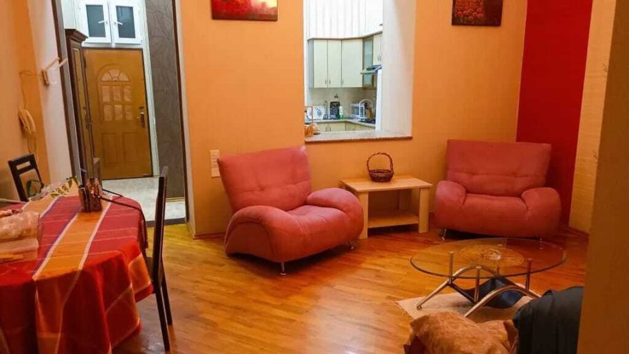 Satılır 2 otaqlı köhnə tikili, 55 m², İçərişəhər m.-1