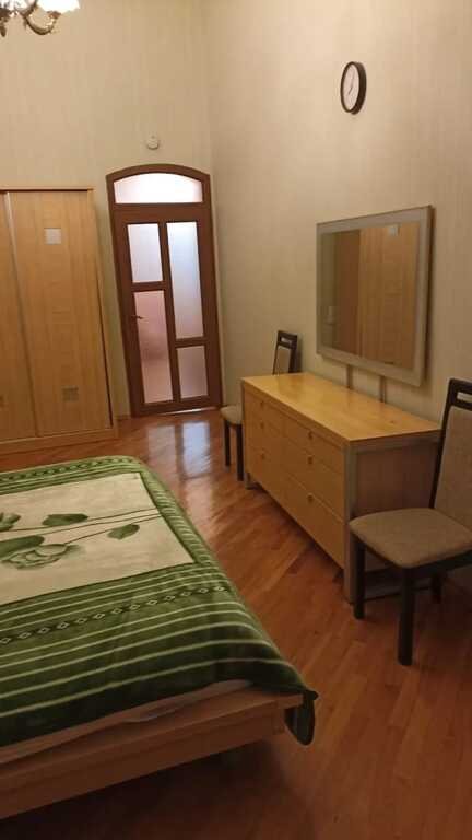 Satılır 2 otaqlı köhnə tikili, 55 m², İçərişəhər m.-5