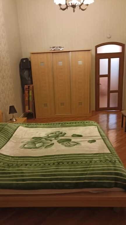 Satılır 2 otaqlı köhnə tikili, 55 m², İçərişəhər m.-7