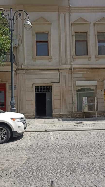 Satılır 2 otaqlı köhnə tikili, 55 m², İçərişəhər m.-16