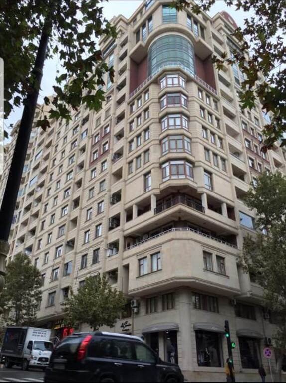 Satılır 3 otaqlı yeni tikili, 166 m², Elmlər Akademiyası m.-2
