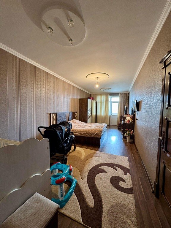 Satılır 4 otaqlı yeni tikili, 172 m², Həzi Aslanov m.-8