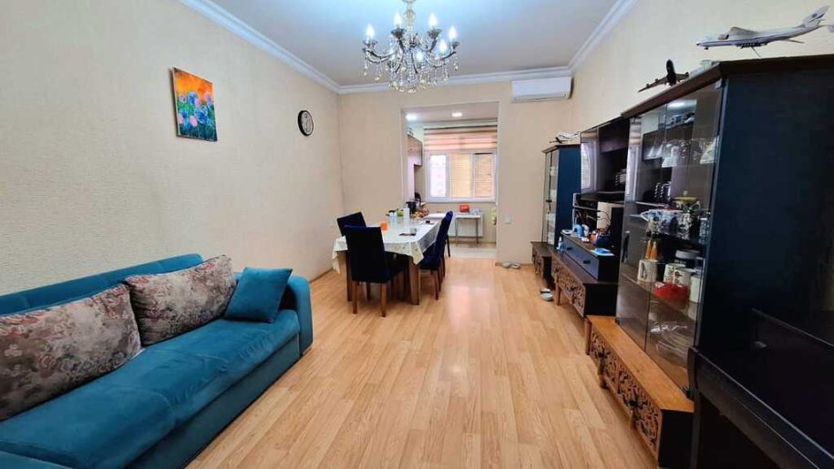 Satılır 3 otaqlı köhnə tikili, 65 m², Qara Qarayev m.-1