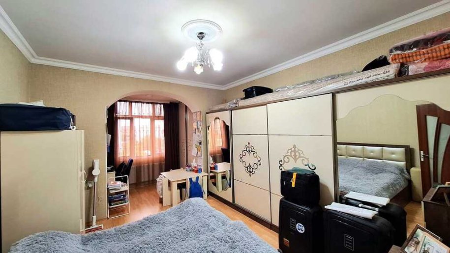 Satılır 3 otaqlı köhnə tikili, 65 m², Qara Qarayev m.-4