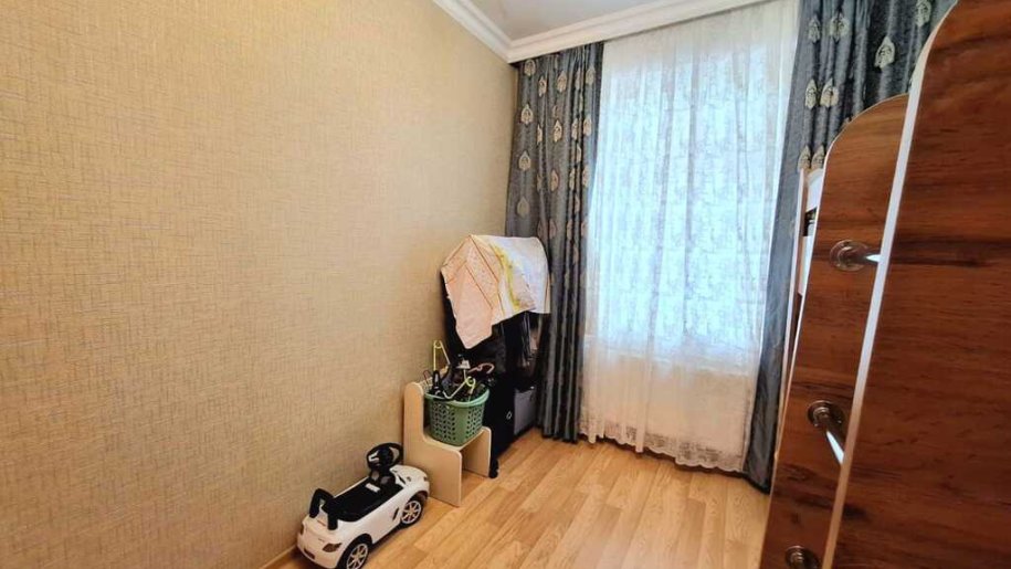 Satılır 3 otaqlı köhnə tikili, 65 m², Qara Qarayev m.-6