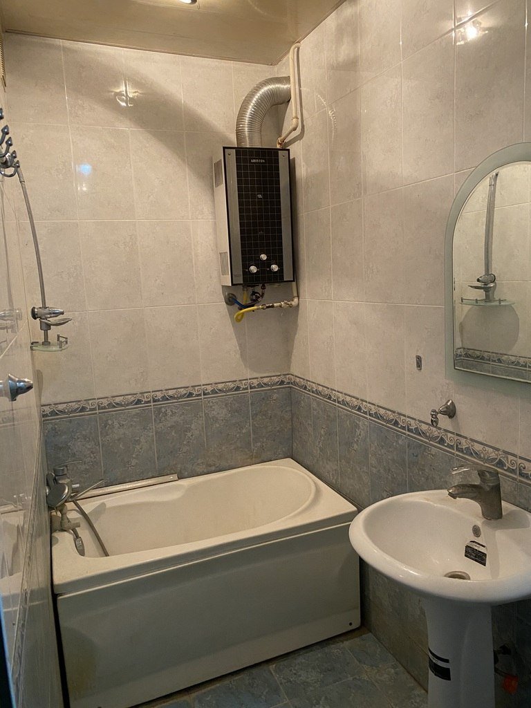 Kirayə verilir 2 otaqlı köhnə tikili, 75 m², Memar Əcəmi m.-5