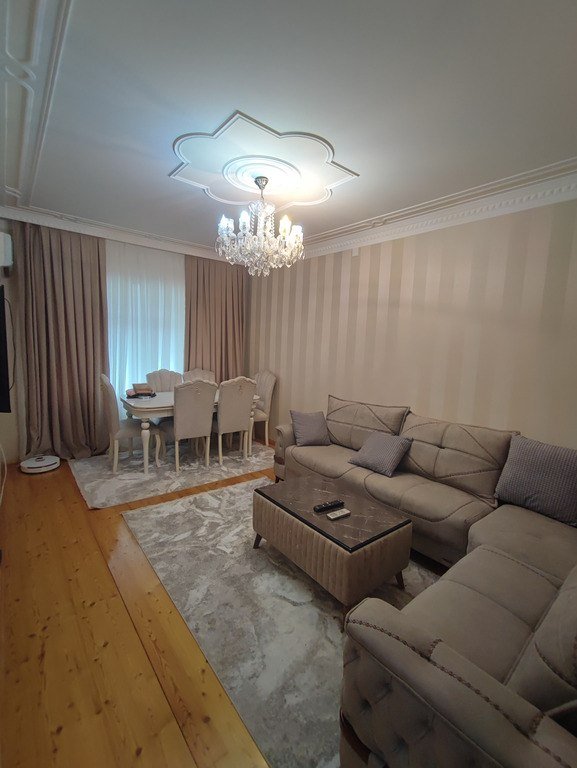 Satılır 4 otaqlı köhnə tikili, 100 m², Həzi Aslanov m.-1