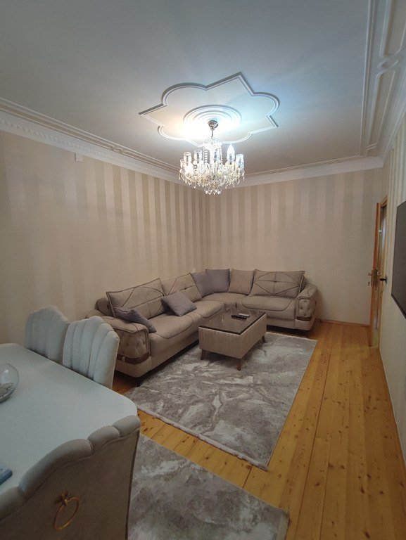 Satılır 4 otaqlı köhnə tikili, 100 m², Həzi Aslanov m.-2