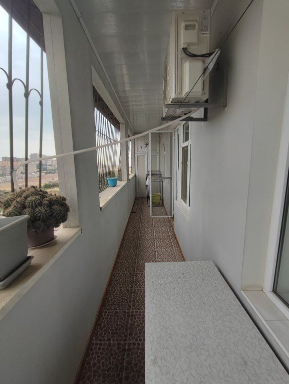 Satılır 4 otaqlı köhnə tikili, 100 m², Həzi Aslanov m.-10