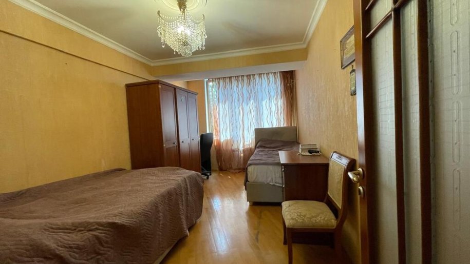 Satılır 4 otaqlı köhnə tikili, 150 m², Elmlər Akademiyası m.-16