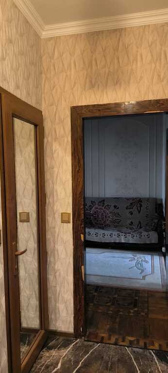 Kirayə verilir 3 otaqlı köhnə tikili, 75 m², Memar Əcəmi m.-11