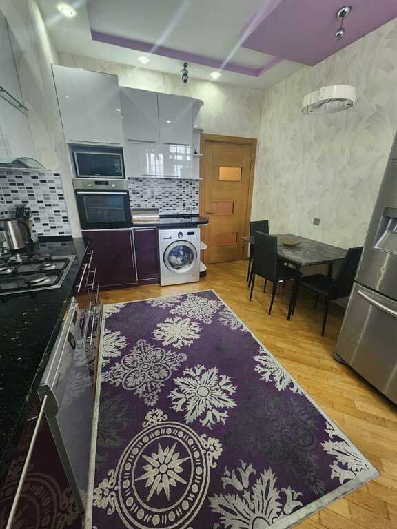 Satılır 3 otaqlı yeni tikili, 110 m², İnşaatçılar m.-4