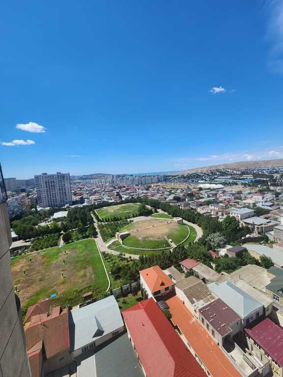 Satılır 3 otaqlı yeni tikili, 110 m², İnşaatçılar m.-10