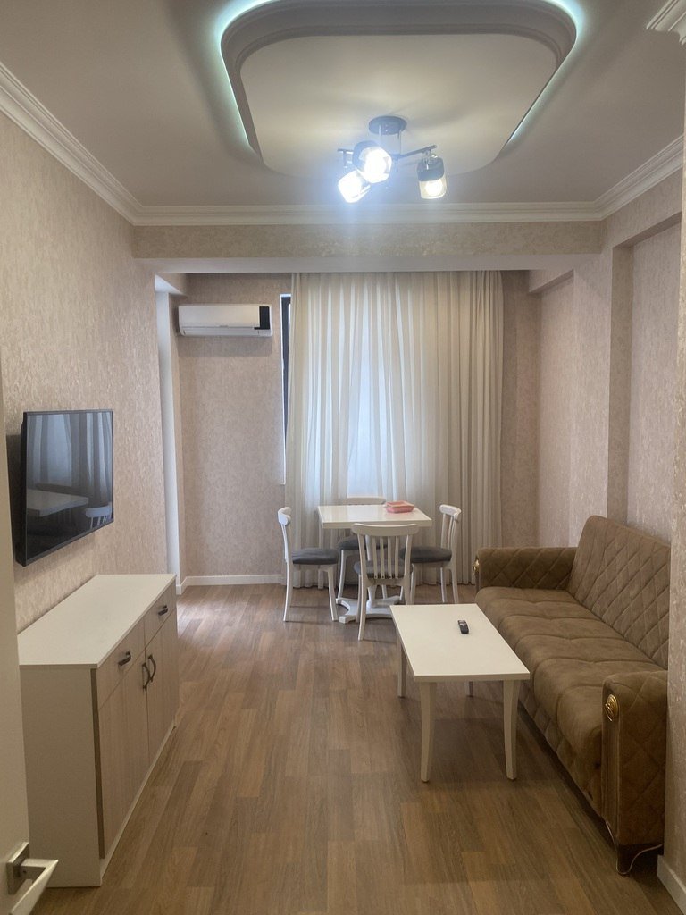 Kirayə verilir 2 otaqlı yeni tikili, 97 m², 28 May m.-1