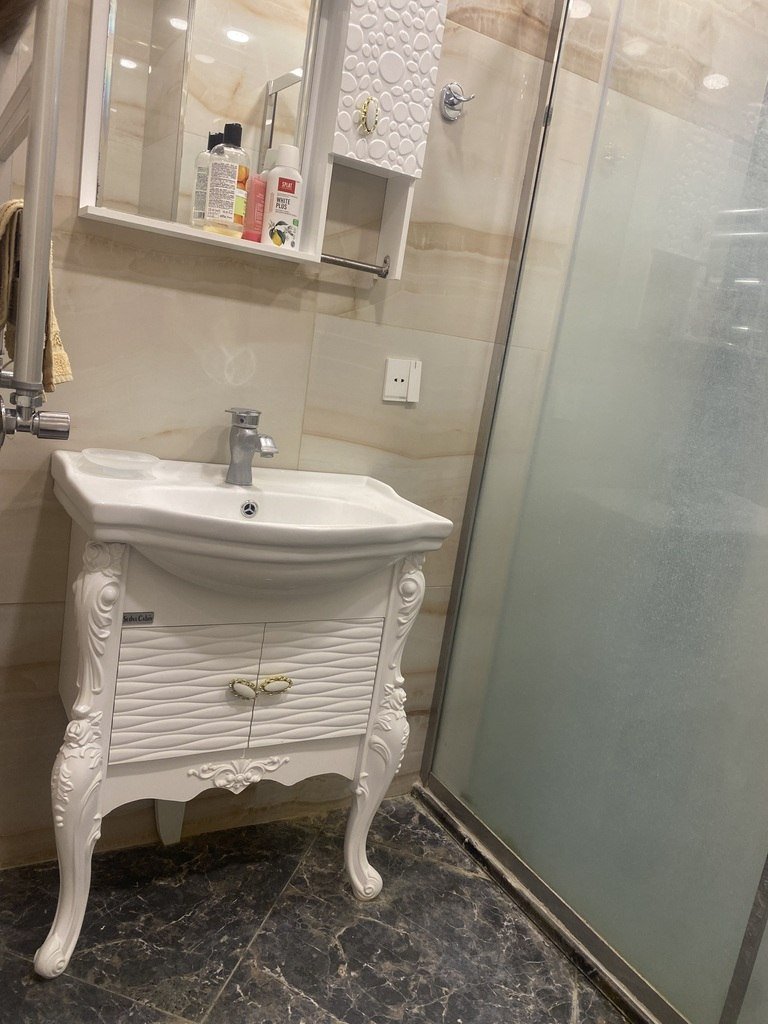 Kirayə verilir 2 otaqlı yeni tikili, 97 m², 28 May m.-5