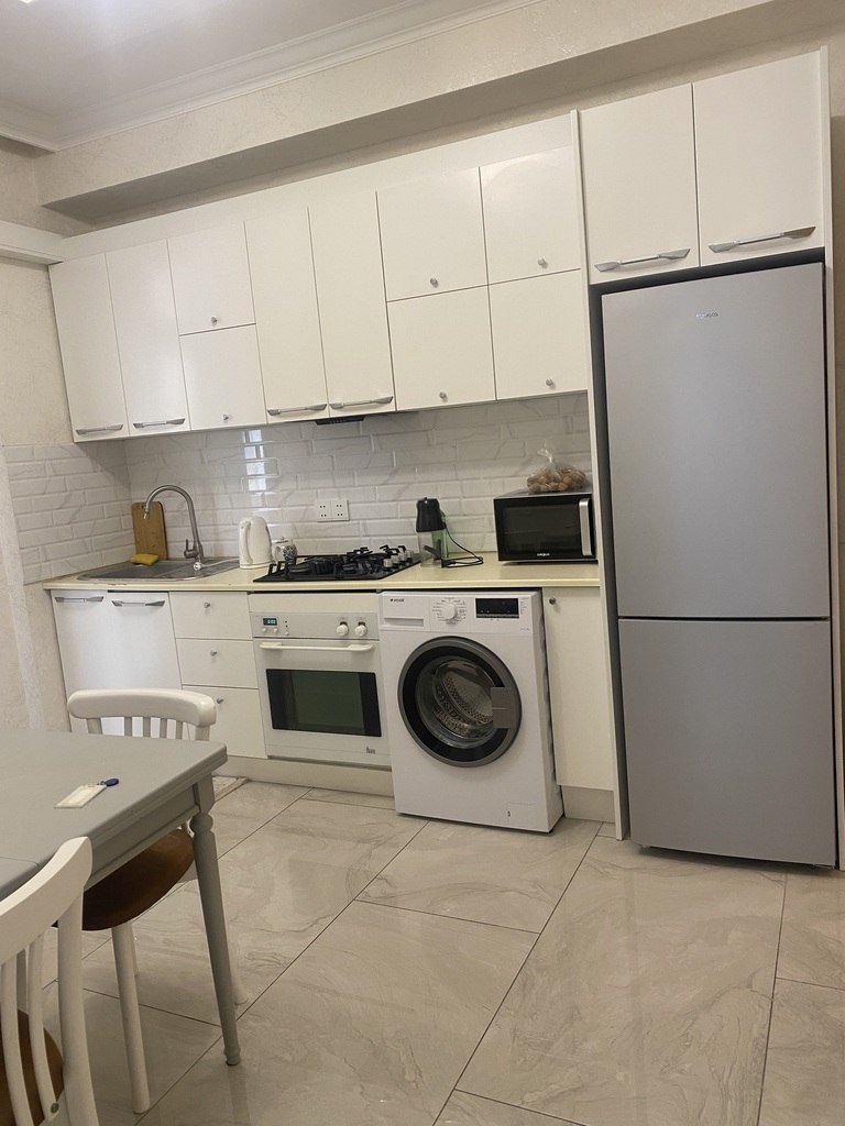 Kirayə verilir 2 otaqlı yeni tikili, 97 m², 28 May m.-9