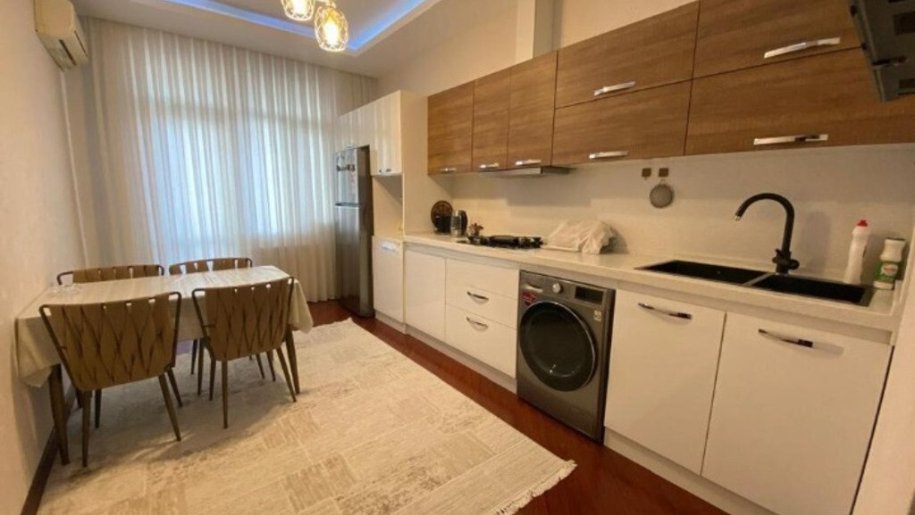 Satılır 3 otaqlı yeni tikili, 140 m², Gənclik m.-7