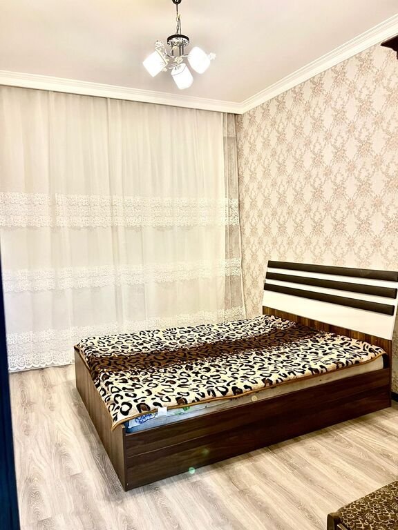 Kirayə verilir 3 otaqlı yeni tikili, 125 m², İnşaatçılar m.-5