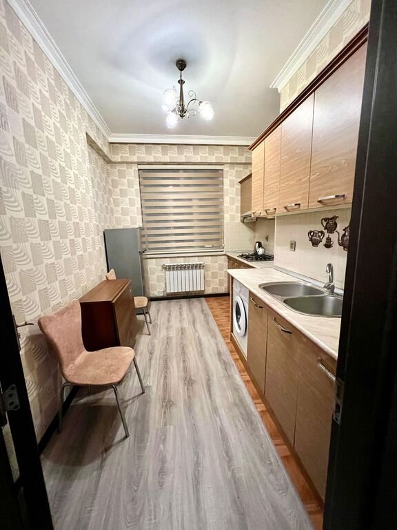 Kirayə verilir 3 otaqlı yeni tikili, 125 m², İnşaatçılar m.-9