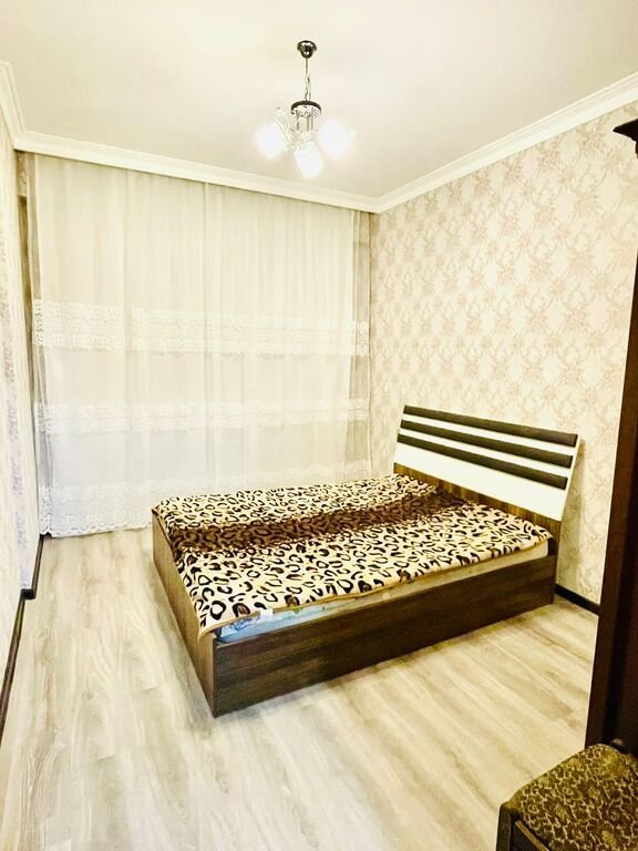 Kirayə verilir 3 otaqlı yeni tikili, 125 m², İnşaatçılar m.-14