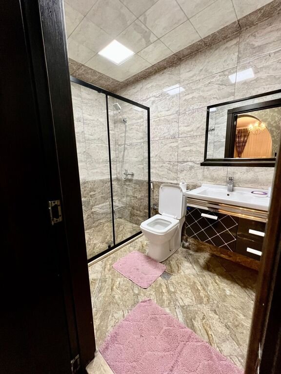 Kirayə verilir 3 otaqlı yeni tikili, 125 m², İnşaatçılar m.-26